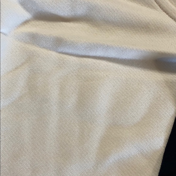 SOLD! Alo Yoga Cream Cropped Short Sleeve Hoodie - Picture 3 of 7